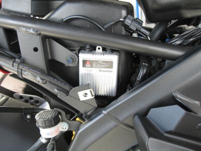 yzfr125.06.1080.jpg