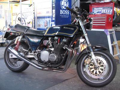 z1000mk2.08.1080.jpg